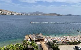 Port Side Sarande